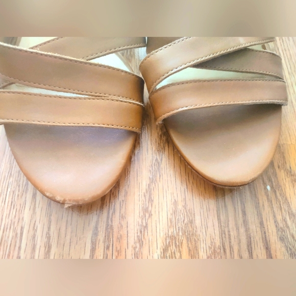 Poppy Barley Maligne Flat Sandals, women's size 7, almond - Picture 3 of 3